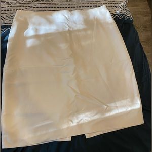 White knee high pencil skirt